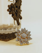 Load image into Gallery viewer, DAISY RING