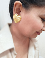 Load image into Gallery viewer, AMORE STUDS