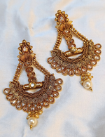 Load image into Gallery viewer, KAINAT EARRINGS