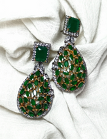 Load image into Gallery viewer, LUSH DROP EARRINGS