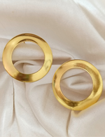 Load image into Gallery viewer, ONION-RINGS EARRINGS