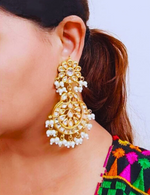 Load image into Gallery viewer, GOLDEN KUNDAN CHANDBALI