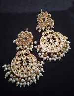 Load image into Gallery viewer, GOLDEN KUNDAN CHANDBALI