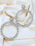 Load image into Gallery viewer, TIARA HOOP EARRINGS
