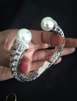 Sarpa Pearl Bracelet
