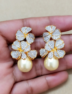Load image into Gallery viewer, Suhana Earrings
