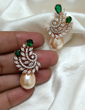 EMERALD CHERRY EARRINGS