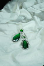 Load image into Gallery viewer, Verdora: Emerald Green Drop Earrings
