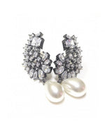 Load image into Gallery viewer, CRESCENT EARRINGS
