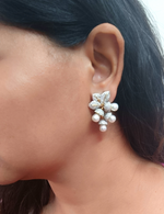 Load image into Gallery viewer, Lata Earrings

