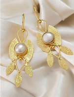 Load image into Gallery viewer, Nayra Earrings
