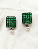 Load image into Gallery viewer, Chakor Emerald Studs
